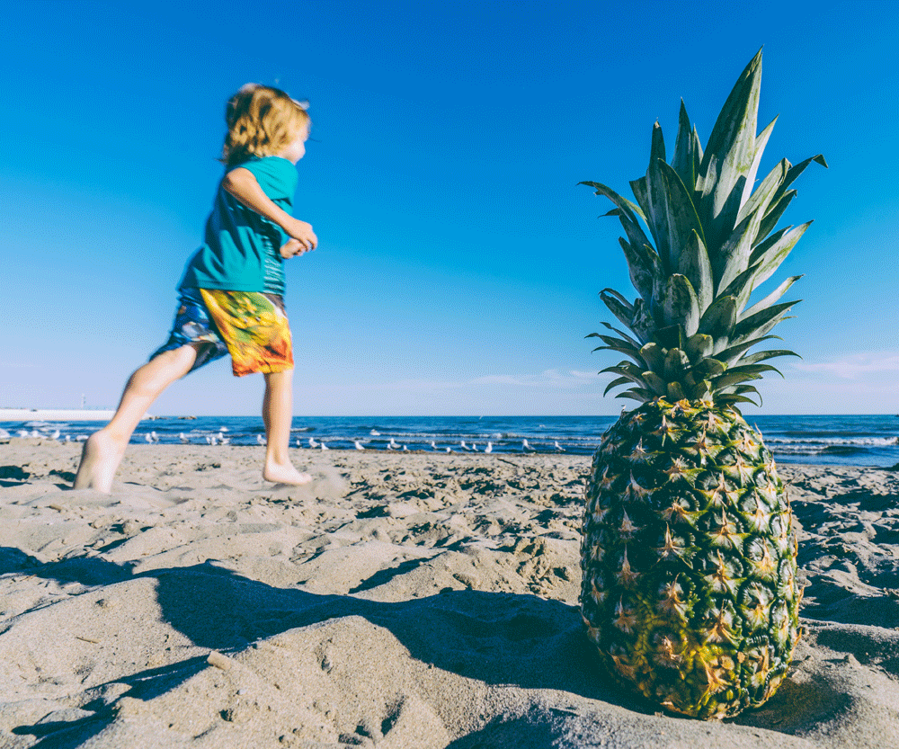 boy-beach-pineapple_1000