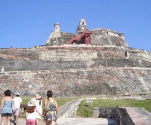 cartagena-colombia-family_1000