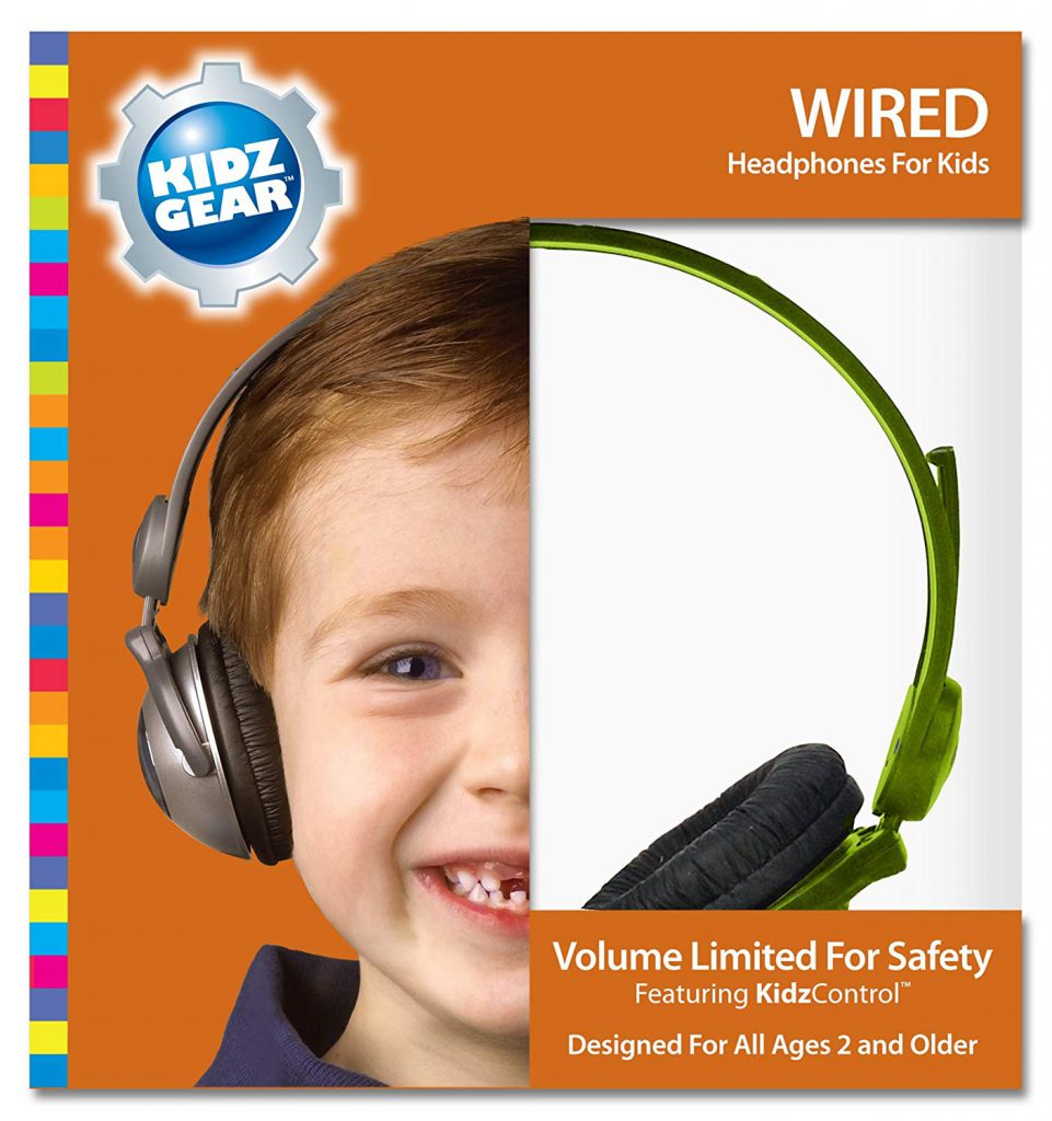 Best Headphones for Little Kids-kids wearing Wired Headphone