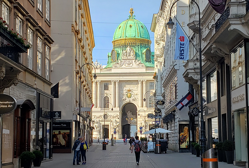 View of Hofburg Palace: 