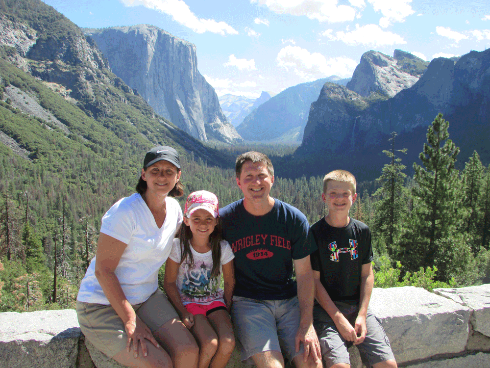 Yosemite National Park - Melissa Dona with Family